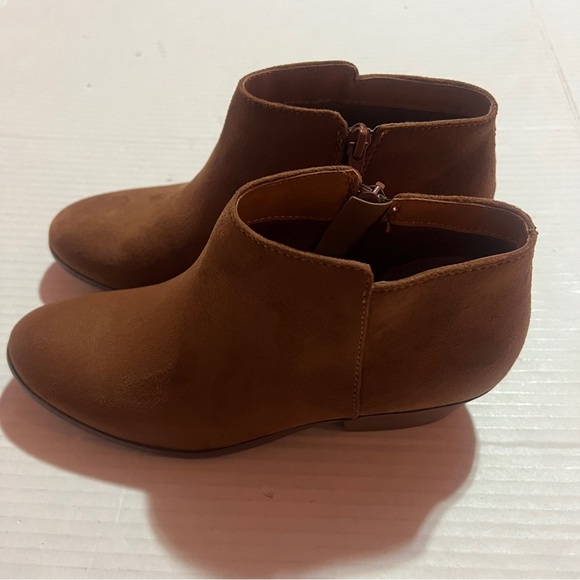 Soda Womens Booties Size 6.5 Brown Boots Ankle Zip Heel Faux Suede Shoes New - Picture 5 of 8